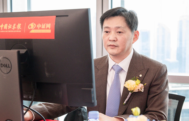 萬(wàn)祥科技董事長(zhǎng)、總經(jīng)理黃軍先生在交流會(huì)現(xiàn)場(chǎng)